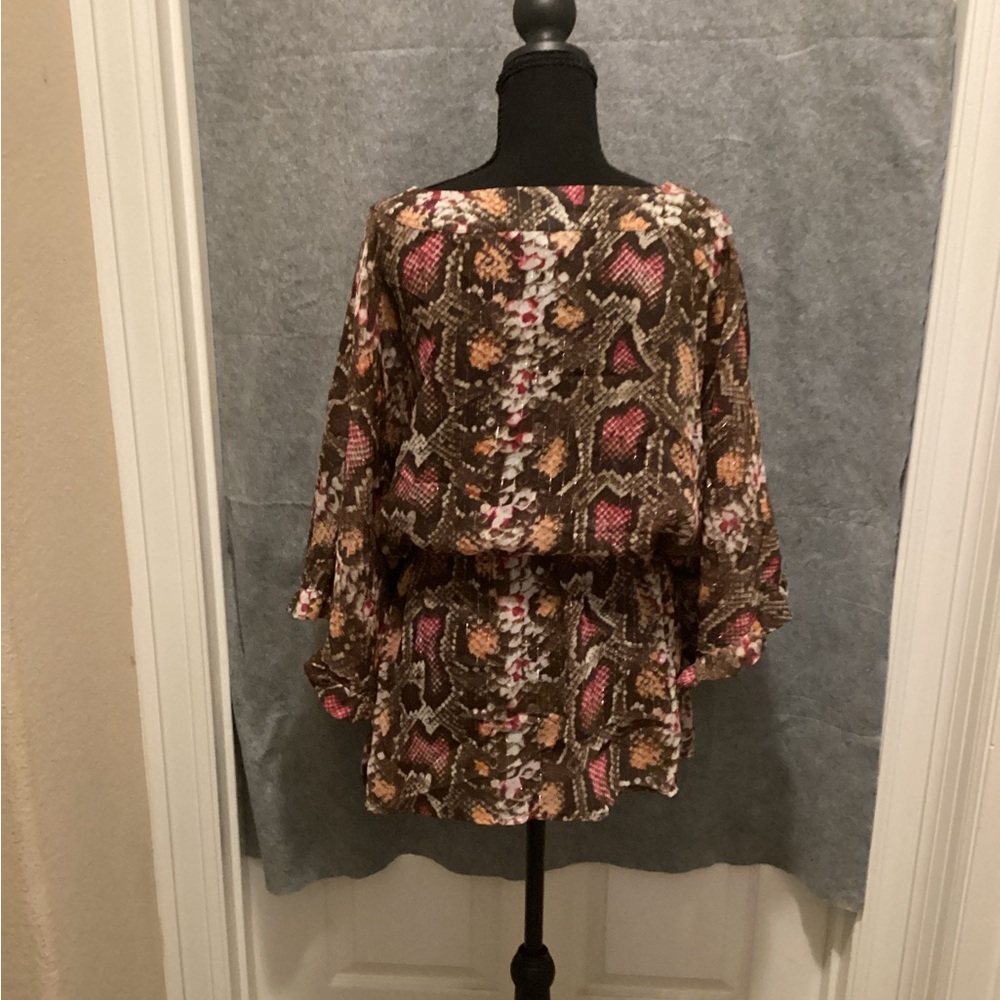 Lane Bryant Brown and Red Patterned Blouse. (C8) - Picture 4 of 6